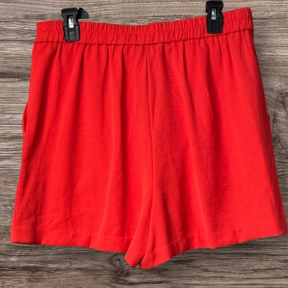 NWT Skies Are Blue High waisted Pleated shorts in Bright Coral SZ L - Picture 2 of 5